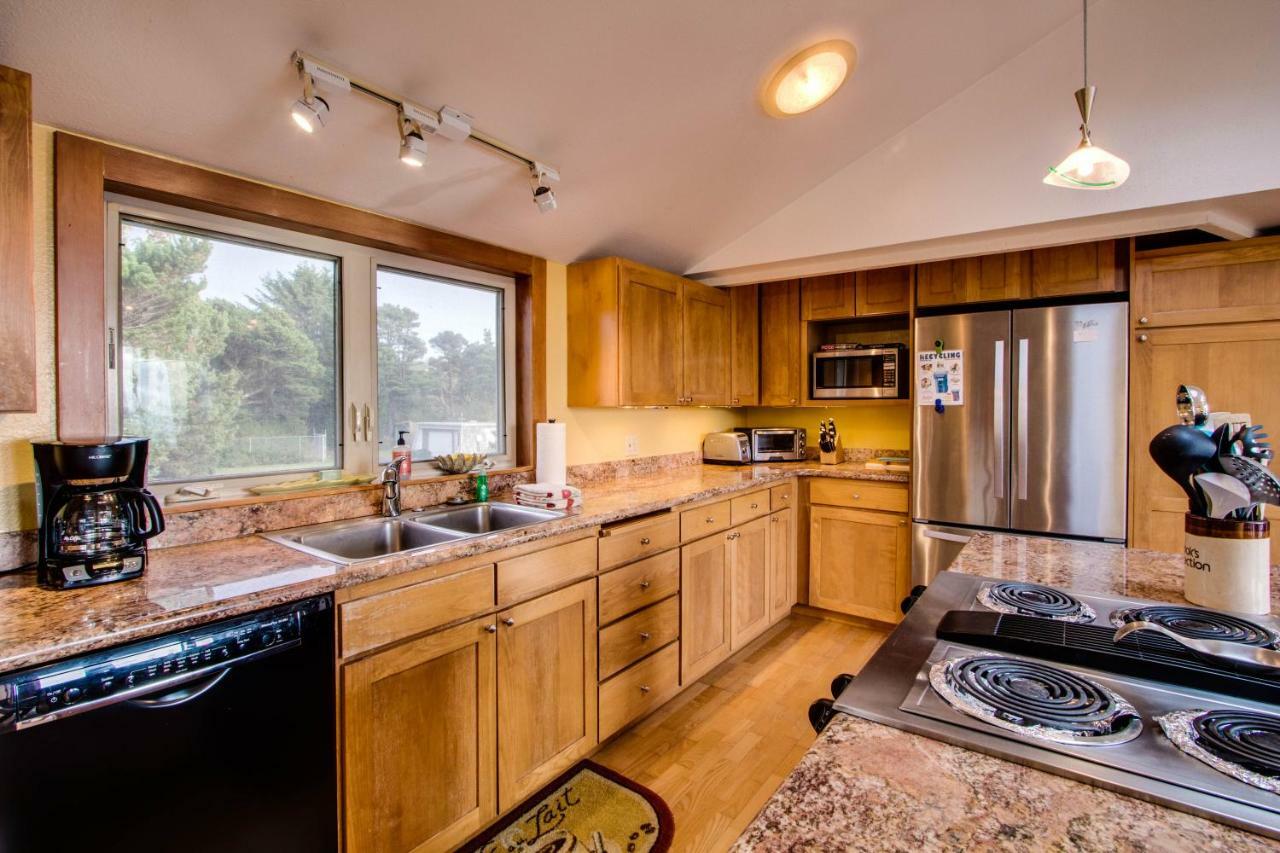 Seadrifter Oceanfront House