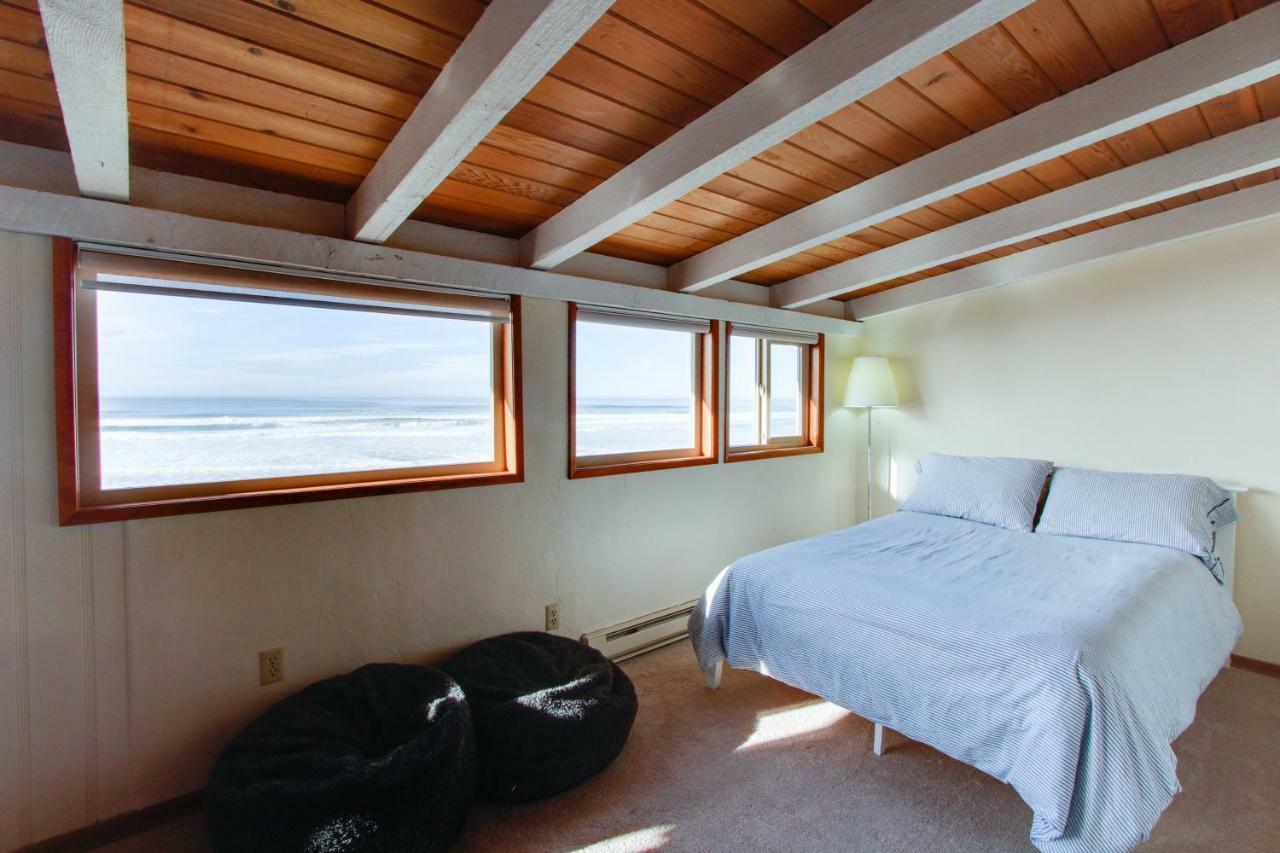 Seadrifter Oceanfront House *