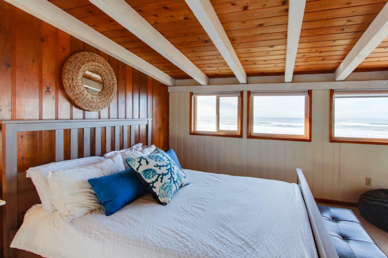 Ferienhaus Seadrifter Oceanfront House
